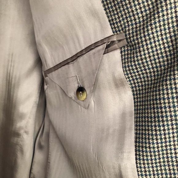 Blazer - Picture 5 of 10